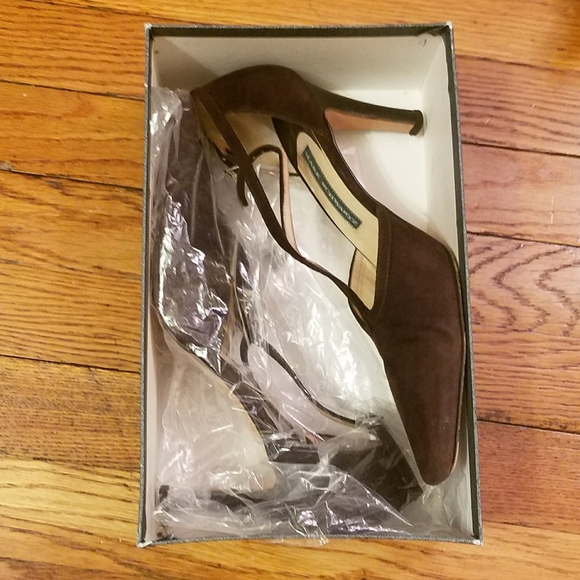 Mark Schwartz suede t-strap heels pointy toe - Picture 3 of 7